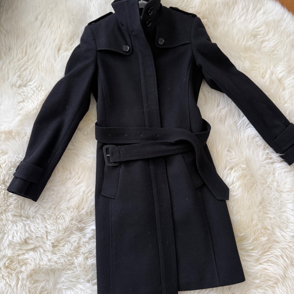 Like new - Gorgeous Burberry London funnel neck belted wool/cashmere coat size 2